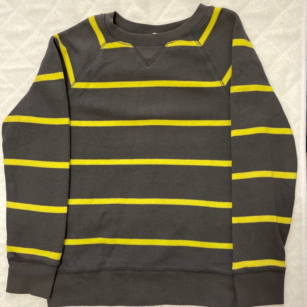 Long sleeve boy shirt.